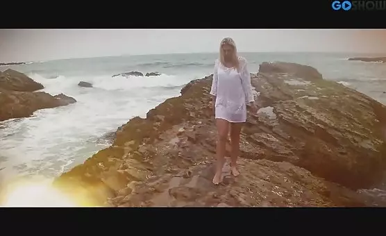 Blonde Goddess Unleashes Passionate Magic Fingers